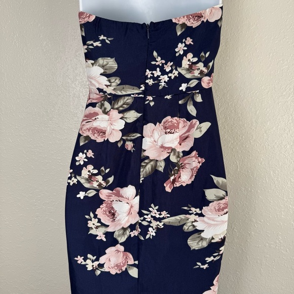 Showpo Take it from the top strapless navy floral maxi dress 4 - Picture 7 of 10